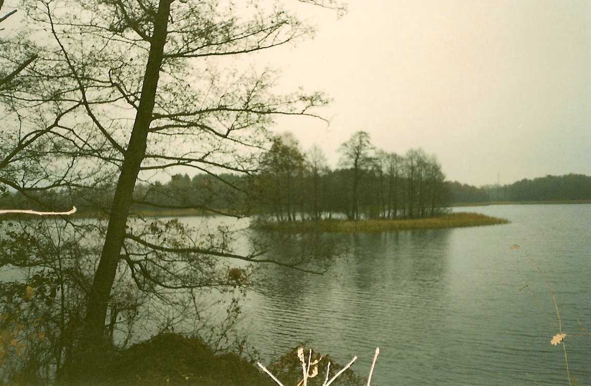 Jezioro Skanda - zdjęcie akwenu, nad którym leży Kąpielisko Skanda